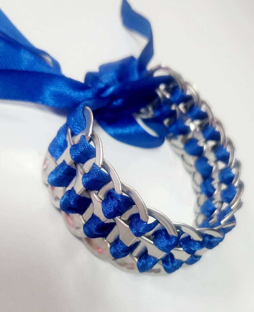 Soda tabs ribbon capsule bracelet