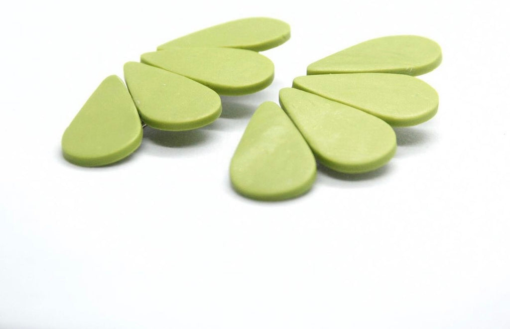 Light wear hair accessories in uae