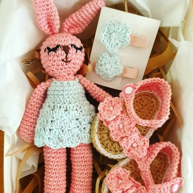 Crochet gift set/ handmade gift set for baby girl
