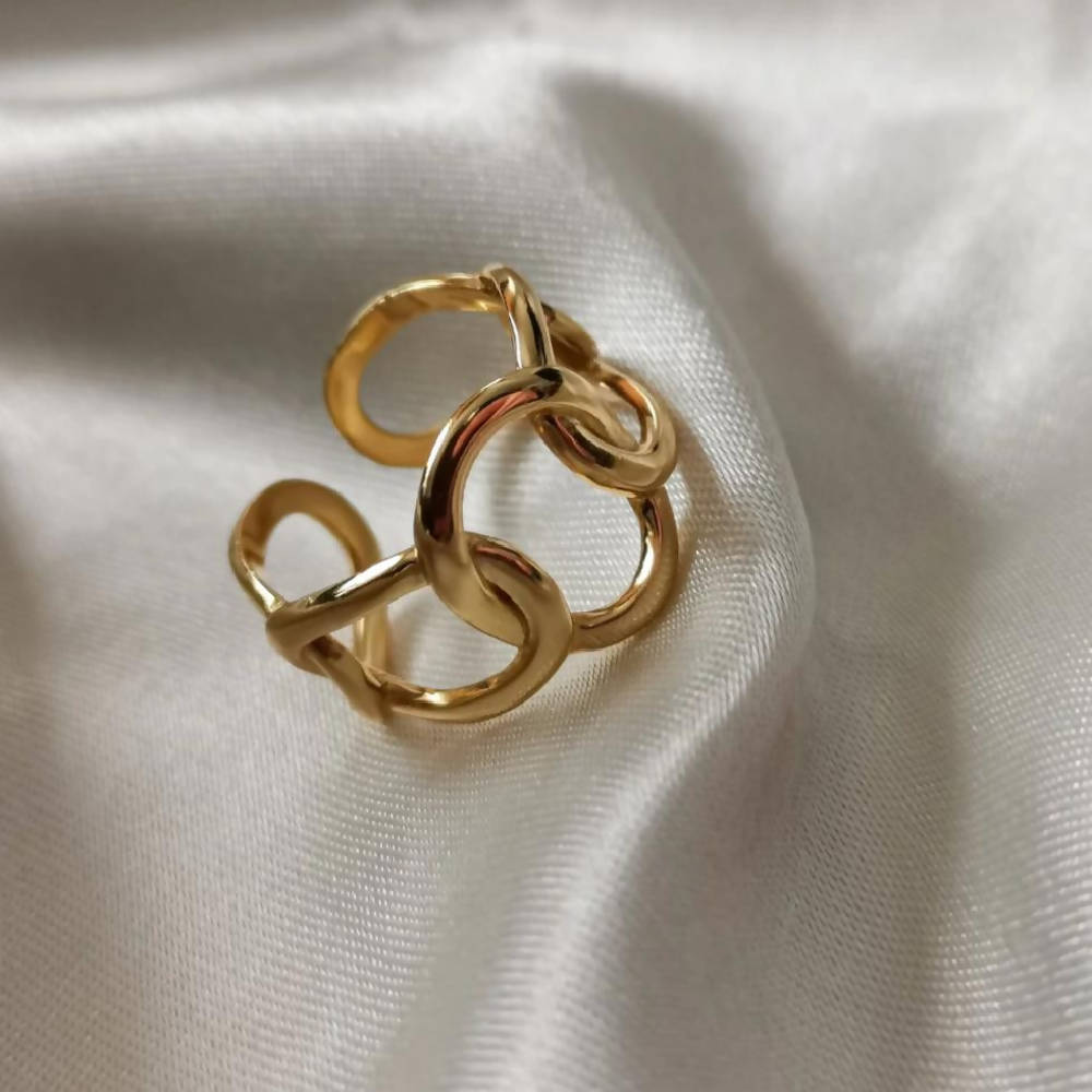 Hollow Geometric Ring