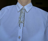 Safety pin brooch with chains