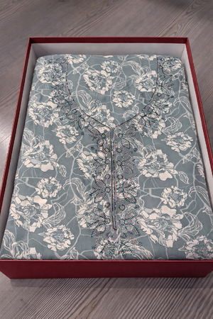Embroidered Mukhawar with Matching Sheila