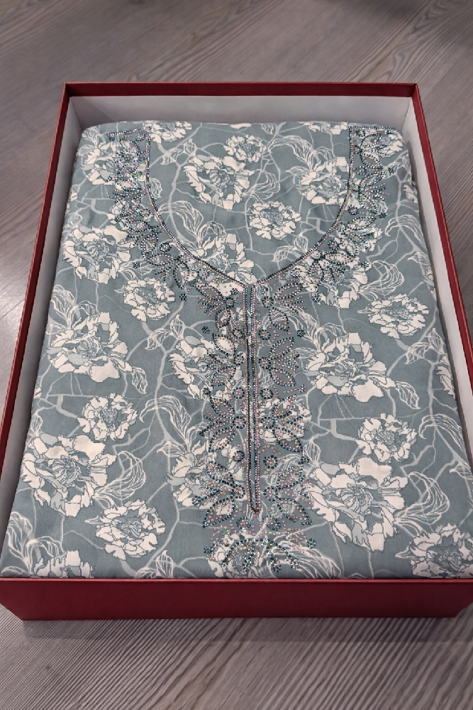 Embroidered Mukhawar with Matching Sheila