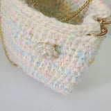 Crochet boucle tote bag
